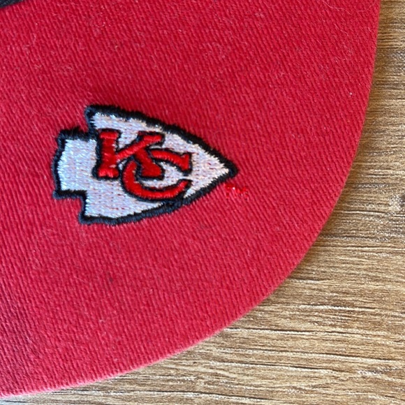Vintage 1990s NFL Kansas City Chiefs Two Tone Annco Snapback - Picture 7 of 7